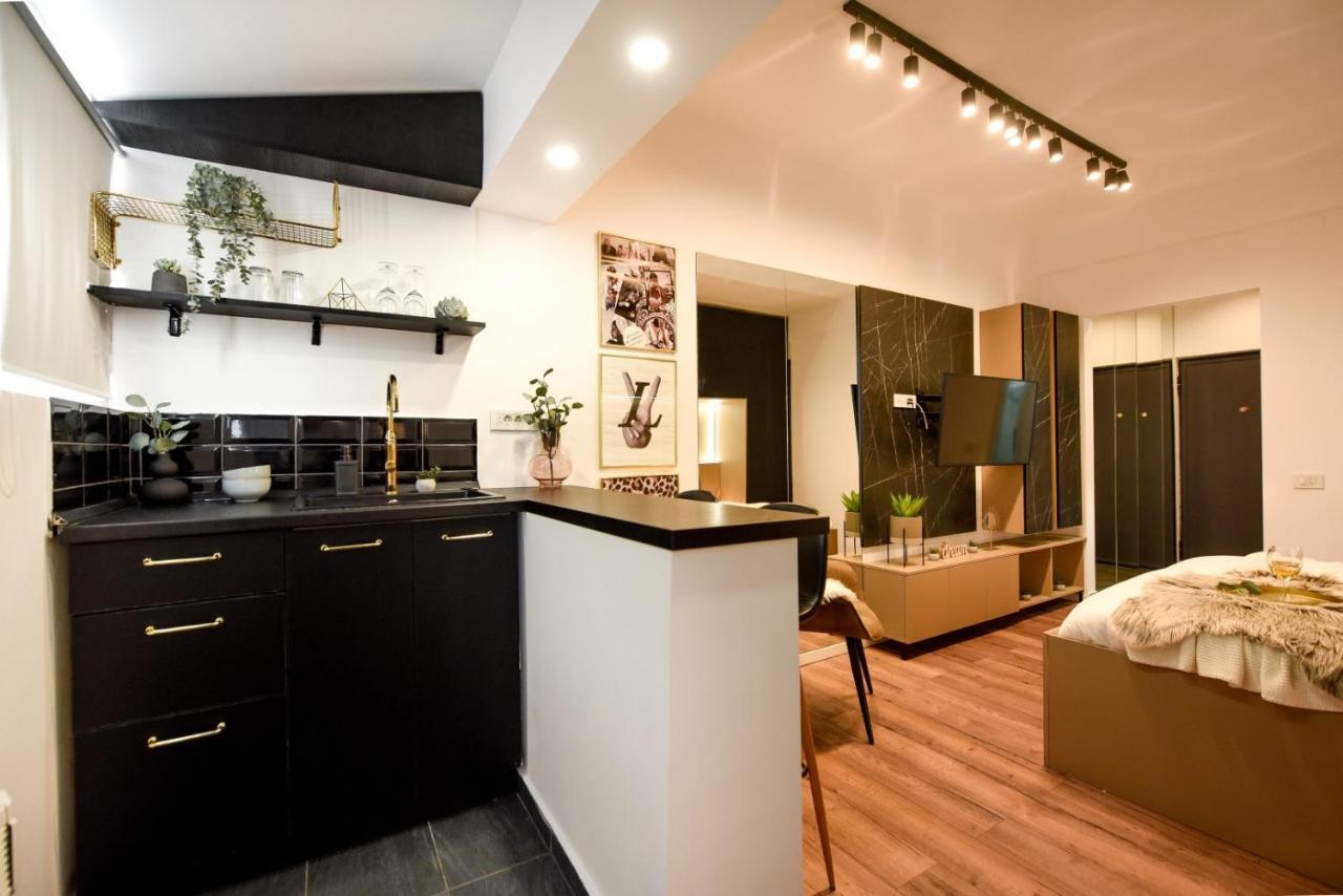 Calea Victoriei Modern Studio - Escape In The City Center Bukarest Eksteriør billede